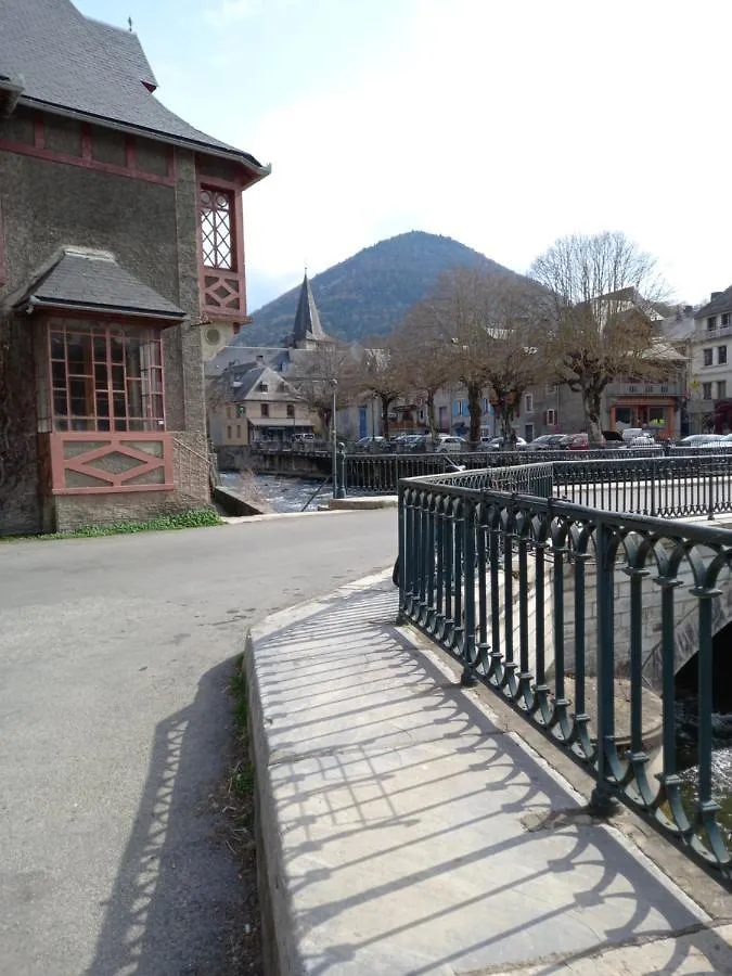 Appartement 2 A 4 Personnes Le Pyreneen A Arreau Carrefour Des Activites De Montagne 0*,